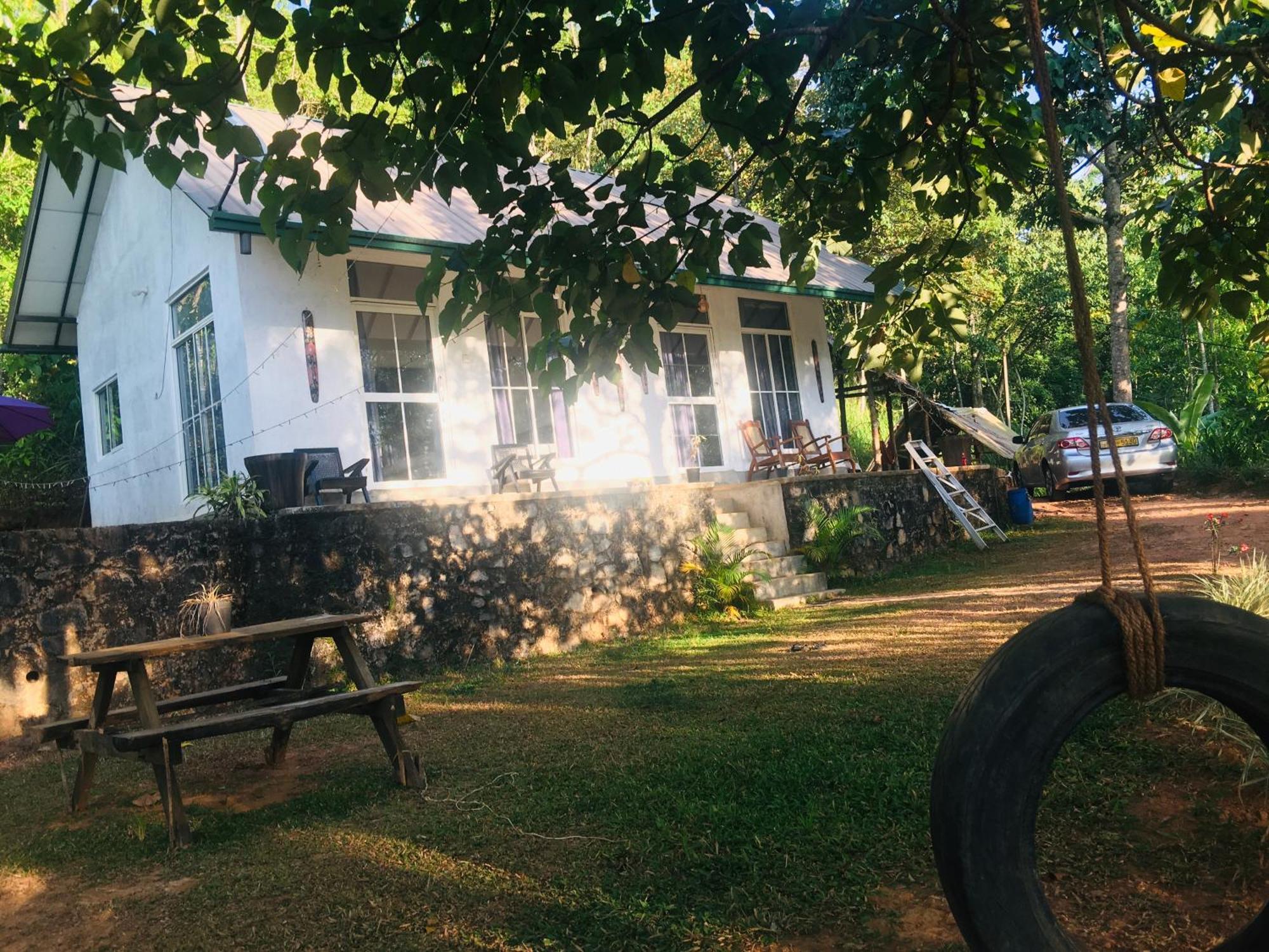 Little Wood Villa And Retreats Doluwa Kandy Dış mekan fotoğraf